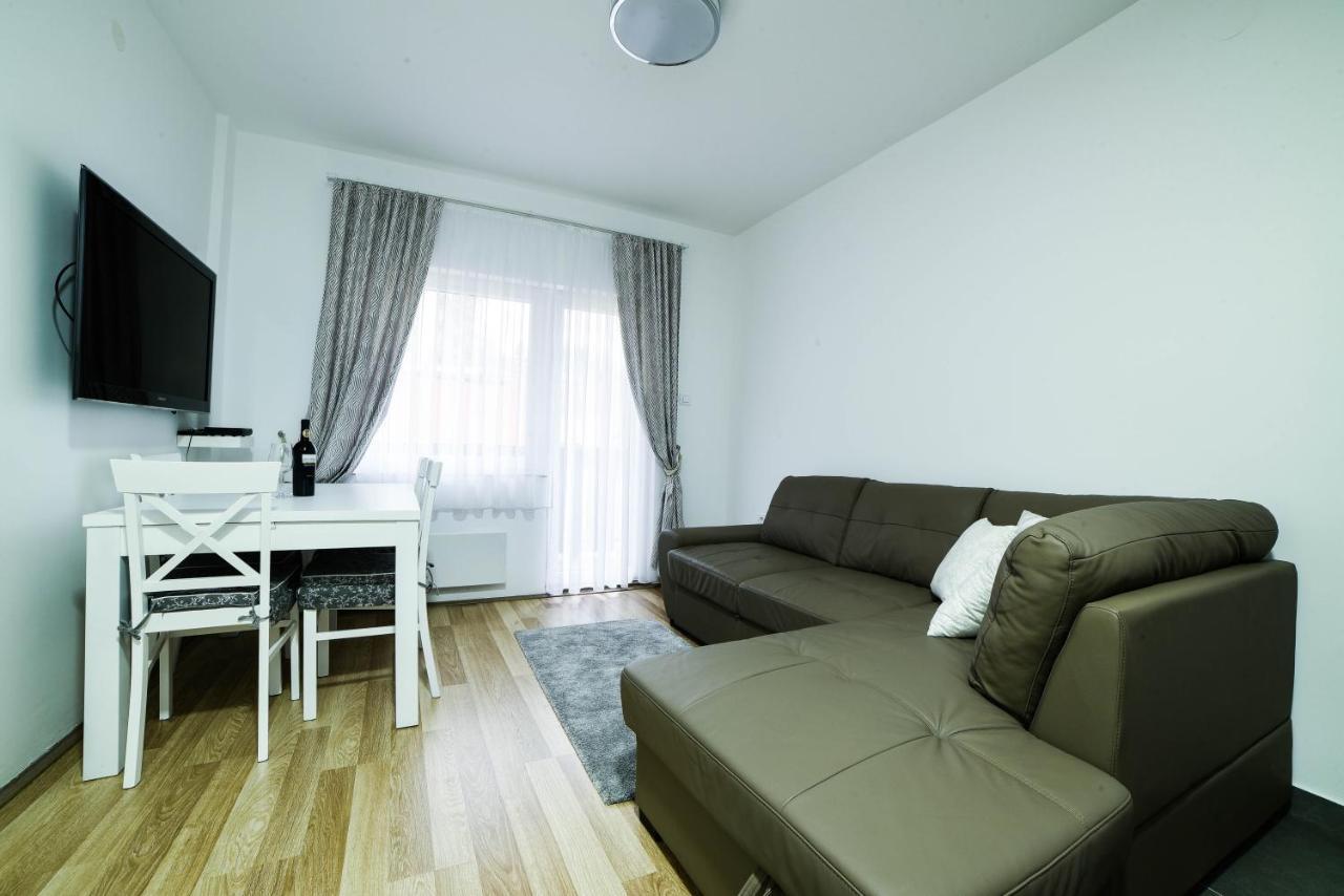 Jollykop Apartments Kopaonik Buitenkant foto