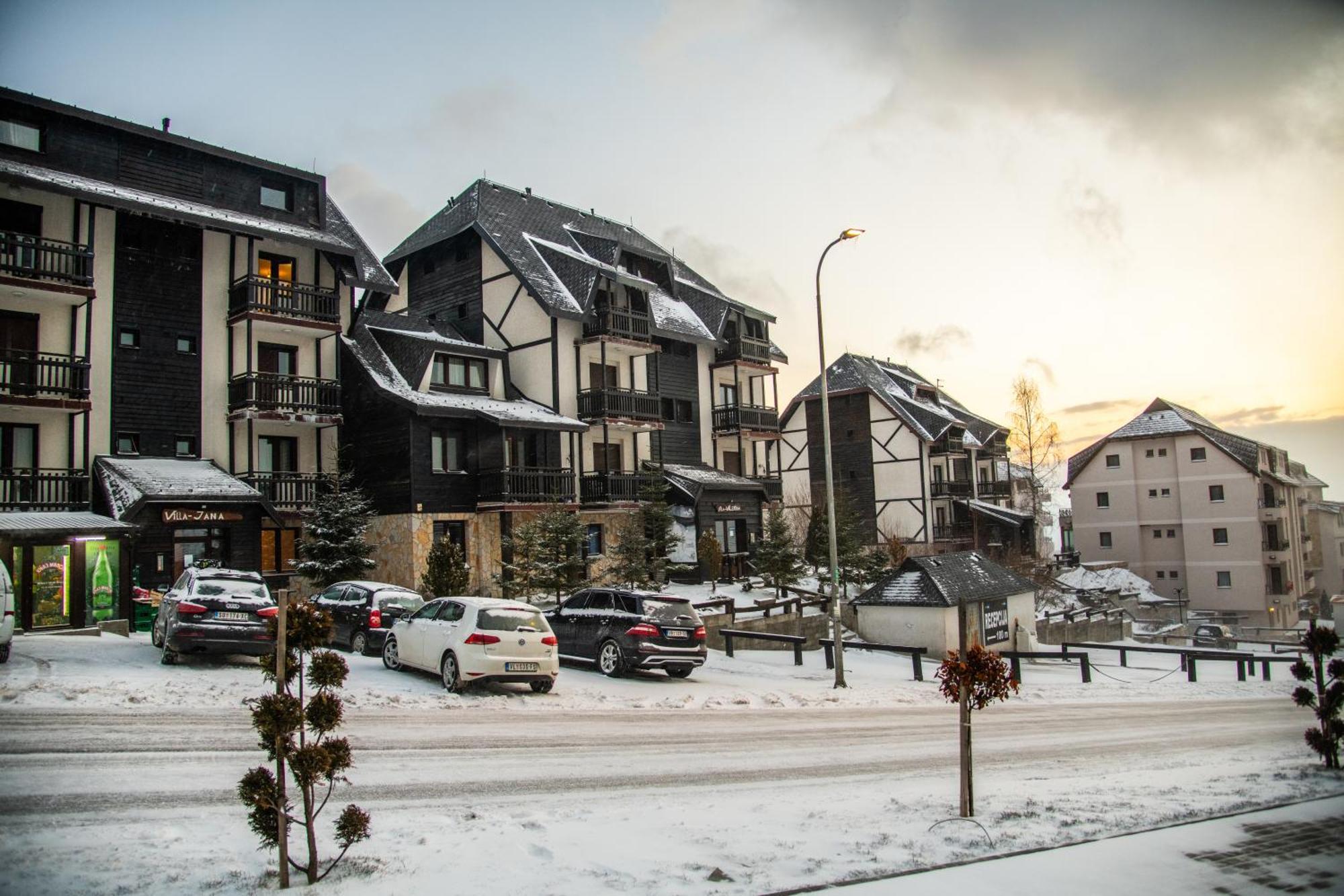 Jollykop Apartments Kopaonik Buitenkant foto